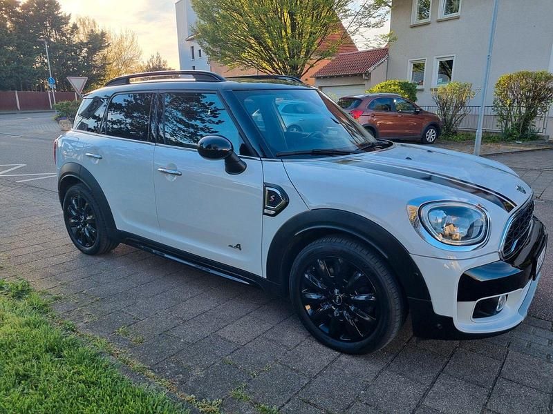 Second-hand Mini Cooper SD 190 CP (139 kW) 2018 Alb Hatchback