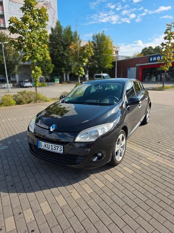Schwarz Gebraucht 2009 Renault Mégane III Expression Limousine | 3.100 € (Guter Preis) - Bild 1/4