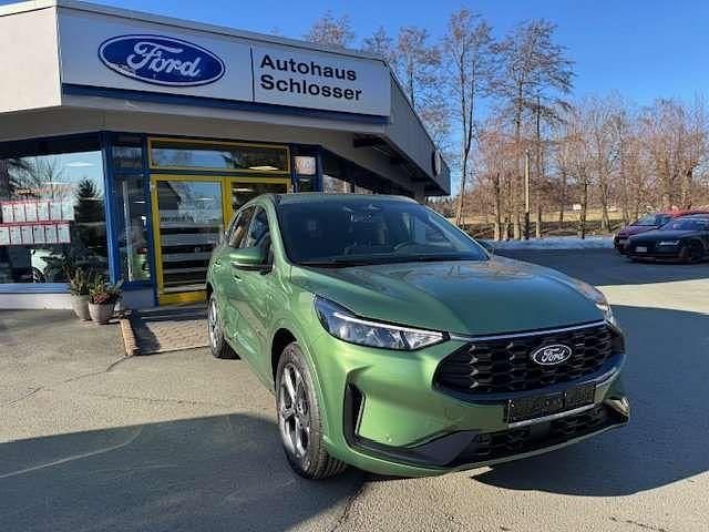 Neu Ford Kuga ST-Line 152 PS (111 kW) 2025 Bursting green SUV