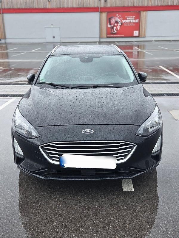 Gebraucht Ford Focus 125 PS (91 kW) 2019 Schwarz Kombi