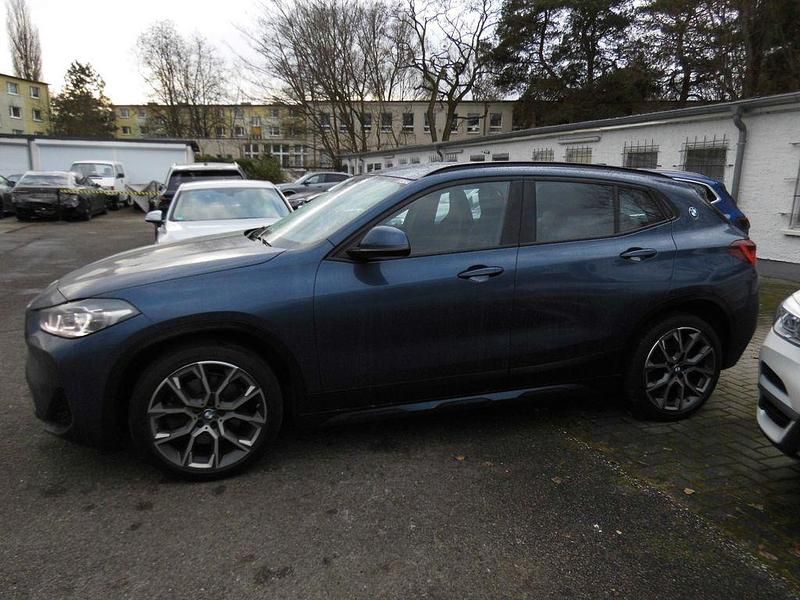 Blau Gebraucht 2021 BMW X2 Performance SUV | 29.990 € (Etwas zu teuer) - Bild 1/4