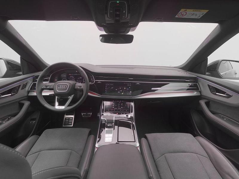 Gebraucht Audi Q8 Ambiente 394 PS (289 kW) 2024 Mythosschwarz metallic SUV