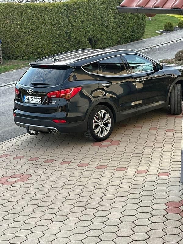 Schwarz Gebraucht 2012 Hyundai Santa Fe SUV | 12.800 € - Bild 1/4
