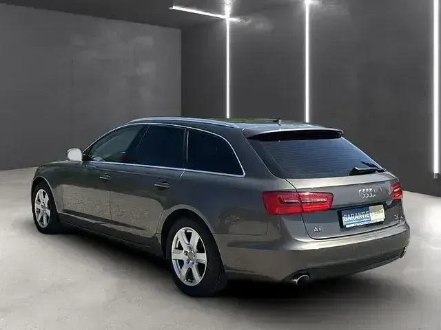 Gebraucht Audi A6 Ambiente 204 PS (150 kW) 2014 Grau Kombi