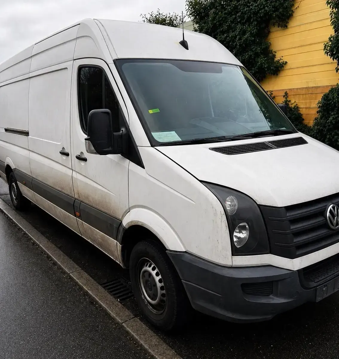 Second-hand VW Crafter 109 CP (80 kW) 2013 Alb Van