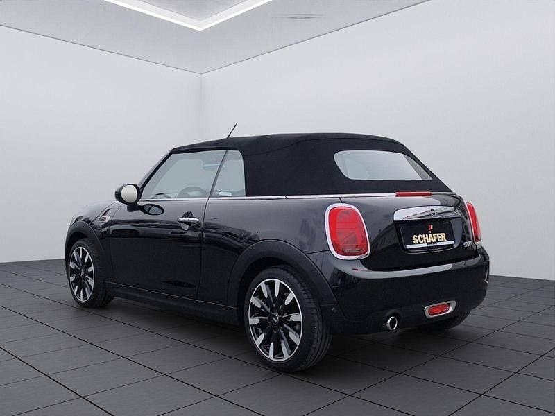 Gebraucht Mini Cooper 136 PS (100 kW) 2019 Schwarz metallic Kleinwagen