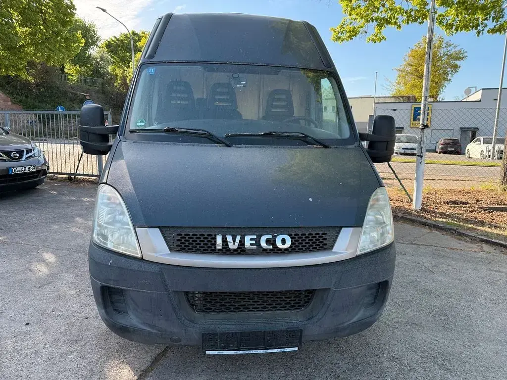 Second-hand Iveco Daily 126 CP (92 kW) 2011 Gri Break