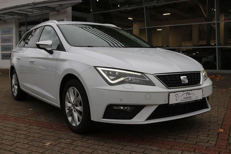 Weiß Gebraucht 2020 Seat Leon ST Style Kombi | 11.900 € (Superpreis) - Bild 1/4