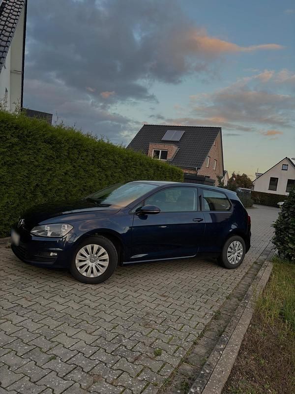 Gebraucht VW Golf VII 86 PS (63 kW) 2014 Blau Kleinwagen
