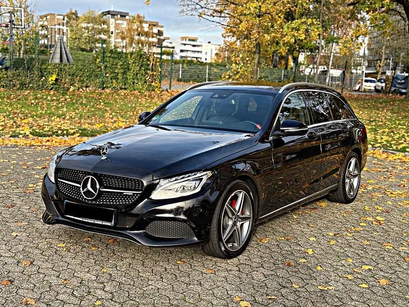 Schwarz Gebraucht 2017 Mercedes C220 Kombi | 14.490 € (Superpreis) - Bild 1/4