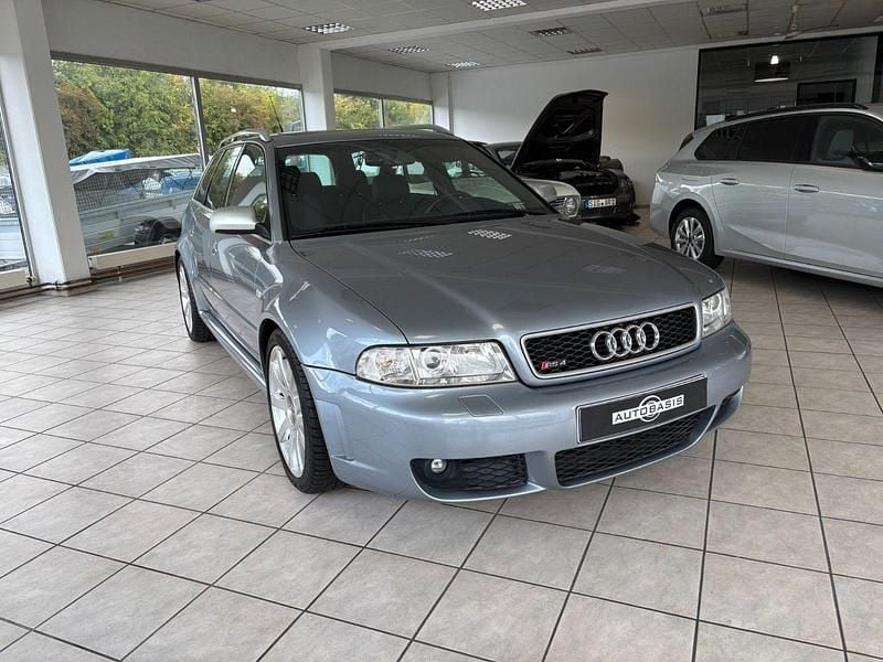 Silber Gebraucht 2001 Audi RS4 Sport Kombi | 79.990 € (Fairer Preis) - Bild 1/4