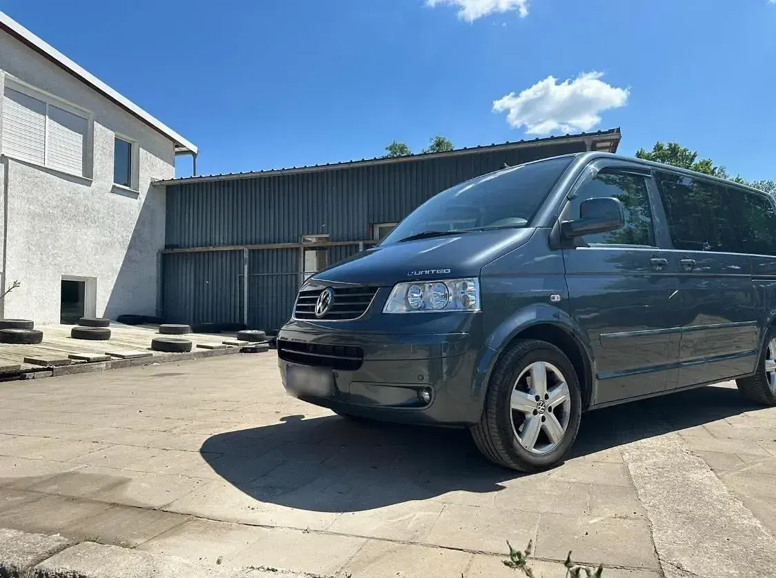 Gebraucht VW T5 174 PS (127 kW) 2009 Grau Van