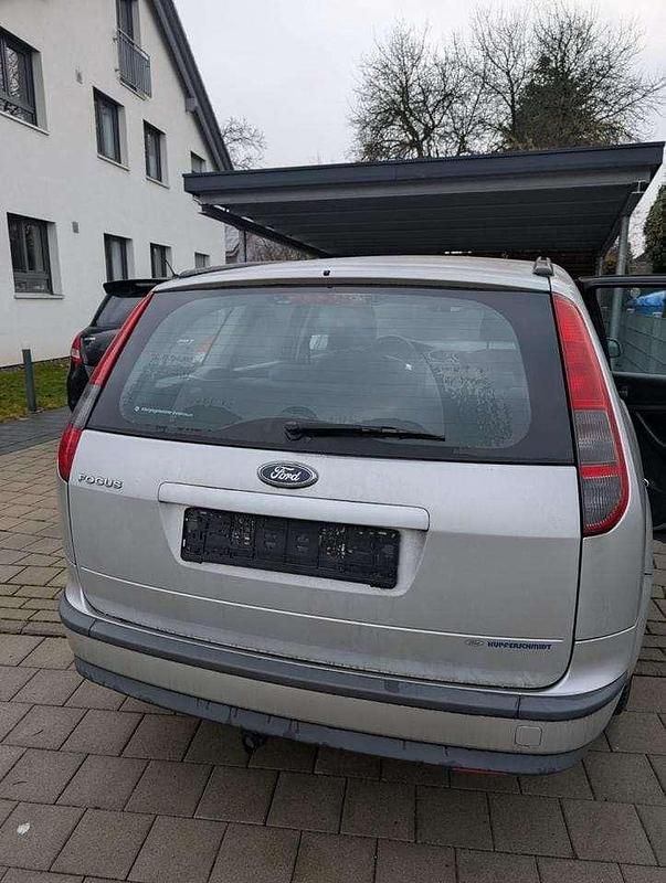 Gebraucht Ford Focus Titanium 101 PS (74 kW) 2006 Silber Kombi