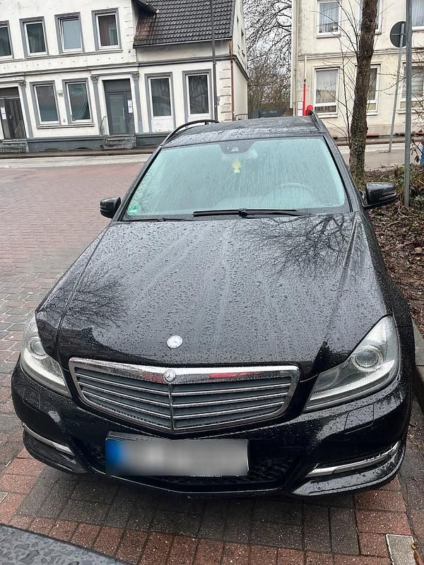 Gebraucht Mercedes C220 170 PS (125 kW) 2012 Schwarz Kombi