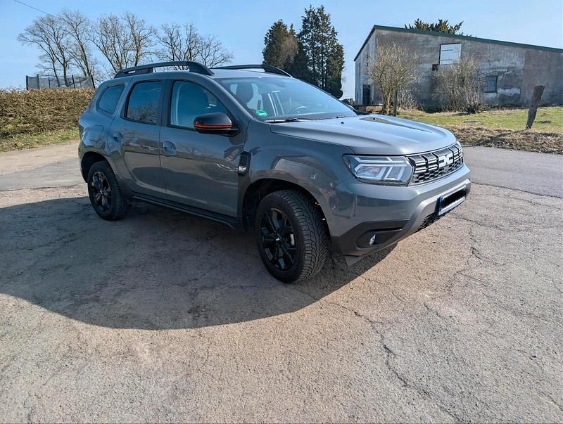 Gebraucht Dacia Duster Extreme 150 PS (110 kW) 2023 Grau SUV