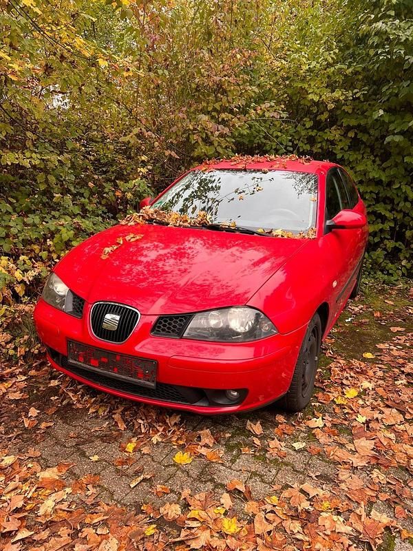 Rot Gebraucht 2006 Seat Ibiza Kleinwagen | 1.200 € (Guter Preis) - Bild 1/4