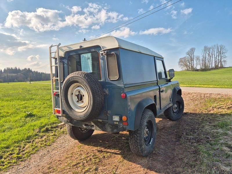 Gebraucht Land Rover Defender 109 PS (80 kW) 1992 Blau SUV
