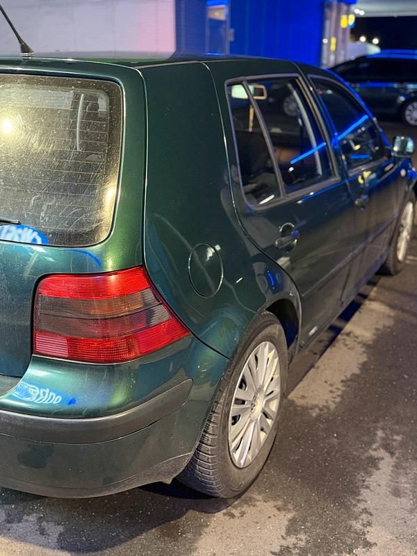 Gebraucht VW Golf IV 101 PS (74 kW) 2002 Grün Kleinwagen