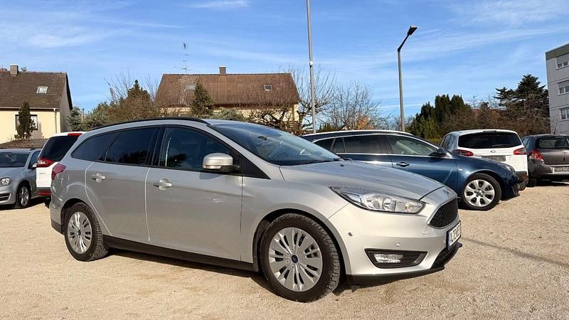 Gebraucht Ford Focus Business Edition 120 PS (88 kW) 2016 Silber Kombi