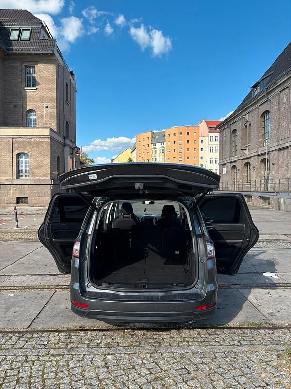 Usata Ford Galaxy 179 CV (131 kW) 2017 Grigio Monovolume