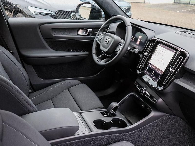 Neu Volvo EX40 Single Motor Extended Range 185 kW (252 PS) 2026 Grün SUV