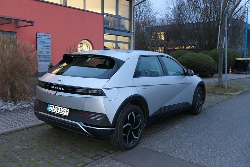 Gold Gebraucht 2023 Hyundai Ioniq 5 SUV | 27.850 € (Guter Preis) - Bild 1/4