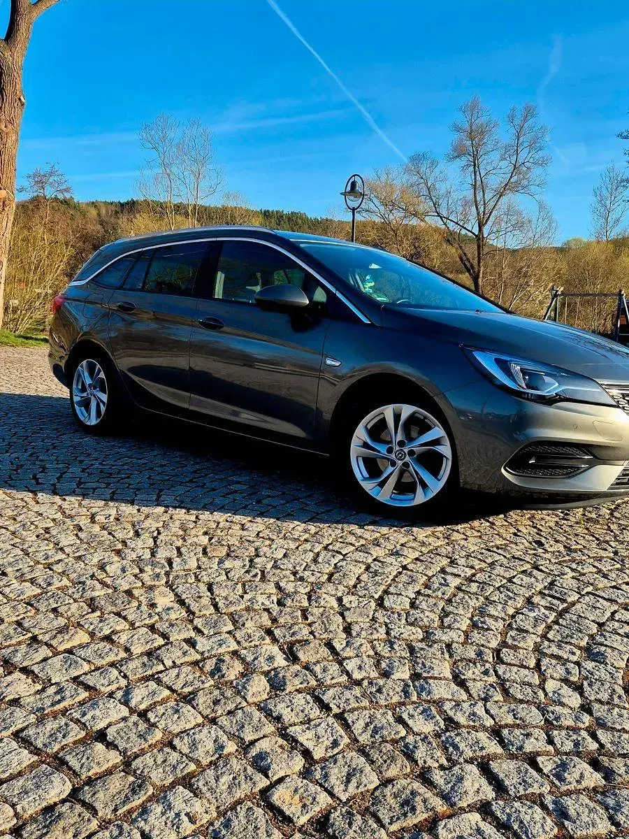 Gebraucht Opel Astra Elegance 122 PS (89 kW) 2019 Grau Kombi