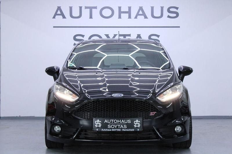 Gebraucht Ford Fiesta Performance Edition 182 PS (133 kW) 2014 Schwarz Kleinwagen