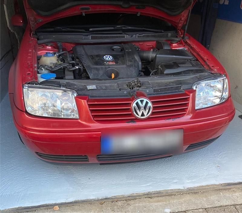 Gebraucht VW Bora 131 PS (96 kW) 2001 Rot Kombi