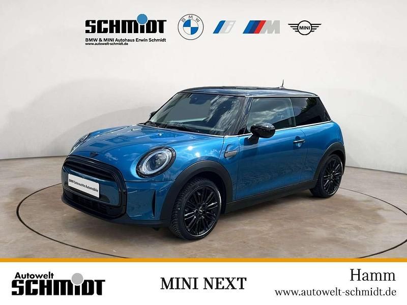 Island blue metallic Gebraucht 2024 Mini Cooper Classic Kleinwagen | 24.090 € (Fairer Preis) - Bild 1/4