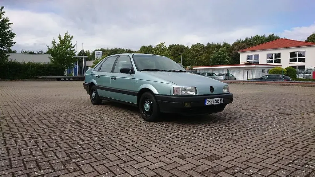 Gebraucht VW Passat 75 PS (55 kW) 1991 Grün Limousine