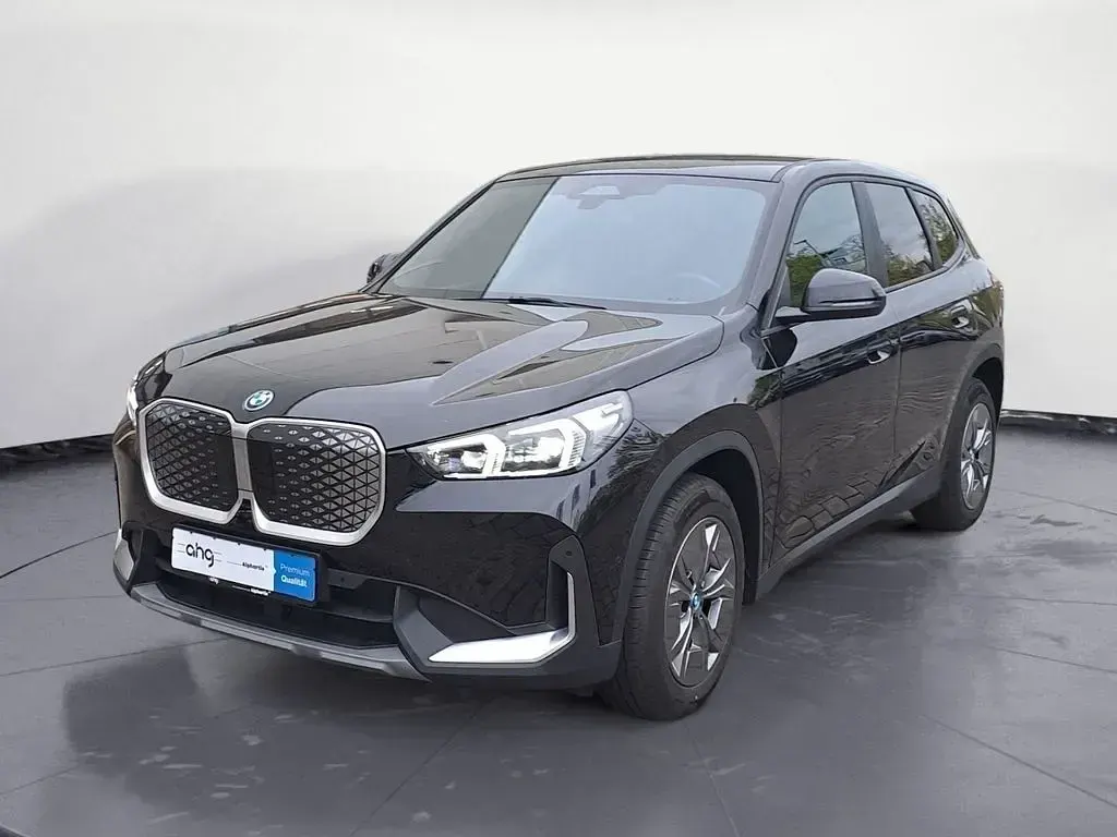 Używany BMW iX1 Performance 150 kW (204 KM) 2024 Czarny SUV
