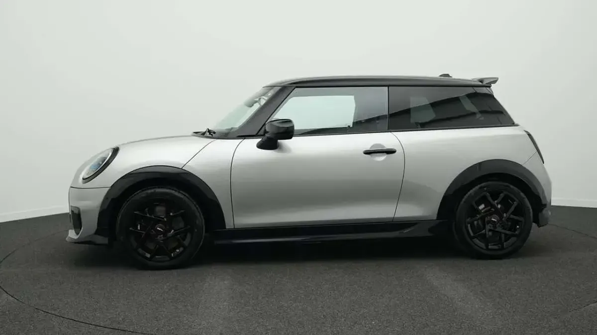 Usata Mini John Cooper Works 156 CV (114 kW) 2024 Grigio Utilitaria