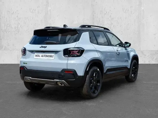 Gebraucht Jeep Avenger Overland 136 PS (100 kW) 2025 Storm grey mit dach in volcano black SUV