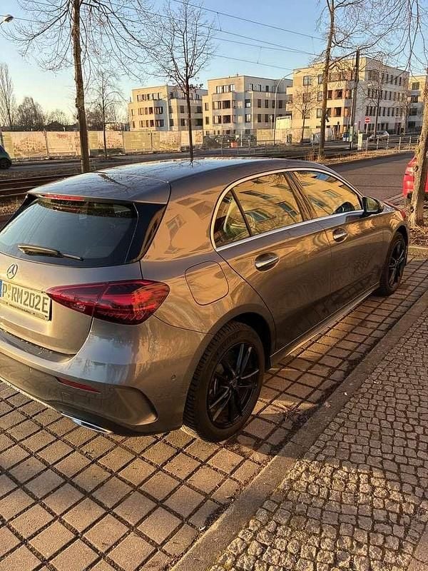 Gebraucht Mercedes A250 Advanced Plus 218 PS (160 kW) 2023 Grau Limousine