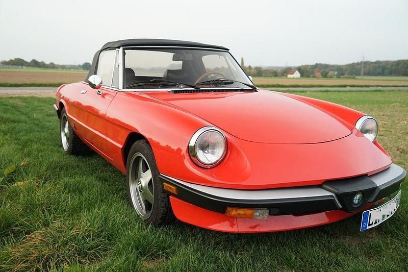 Gebraucht Alfa Romeo Spider 170 PS (125 kW) 1986 Rot Cabrio