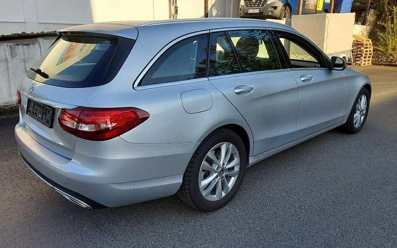Gebraucht Mercedes C300 Business 258 PS (189 kW) 2019 Silber Limousine