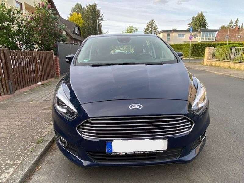 Blau Gebraucht 2019 Ford S-MAX Business Edition Van / Kleinbus | 10.999 € (Guter Preis) - Bild 1/4