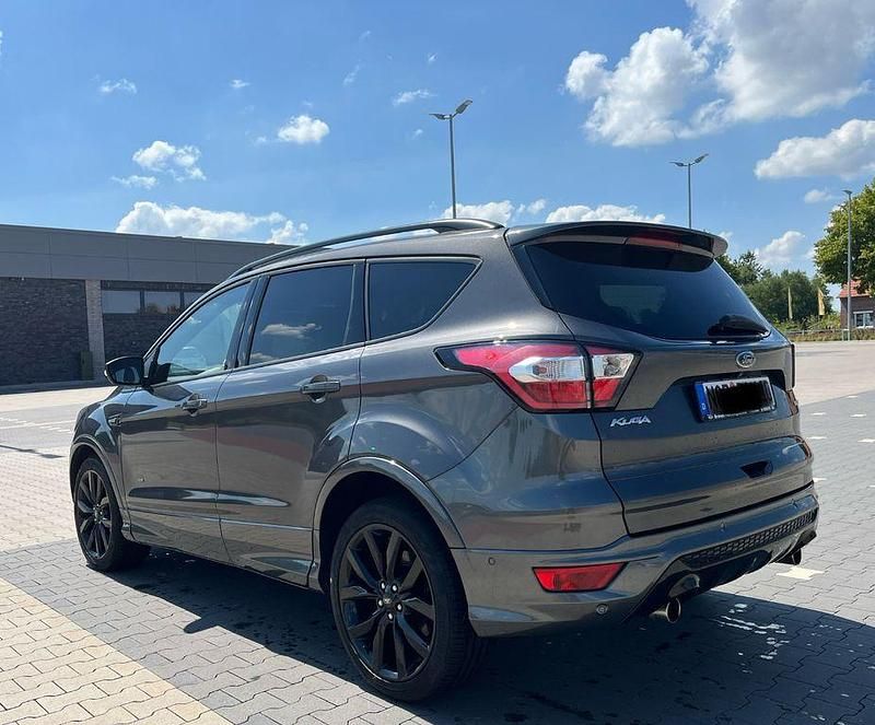 Gebraucht Ford Kuga ST-Line 242 PS (177 kW) 2018 Grau SUV