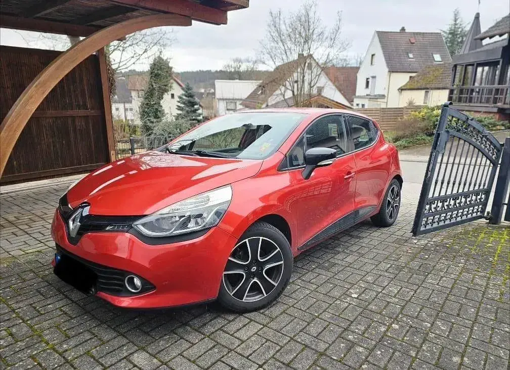 Gebraucht Renault Clio Experience 90 PS (66 kW) 2014 Rot Kleinwagen