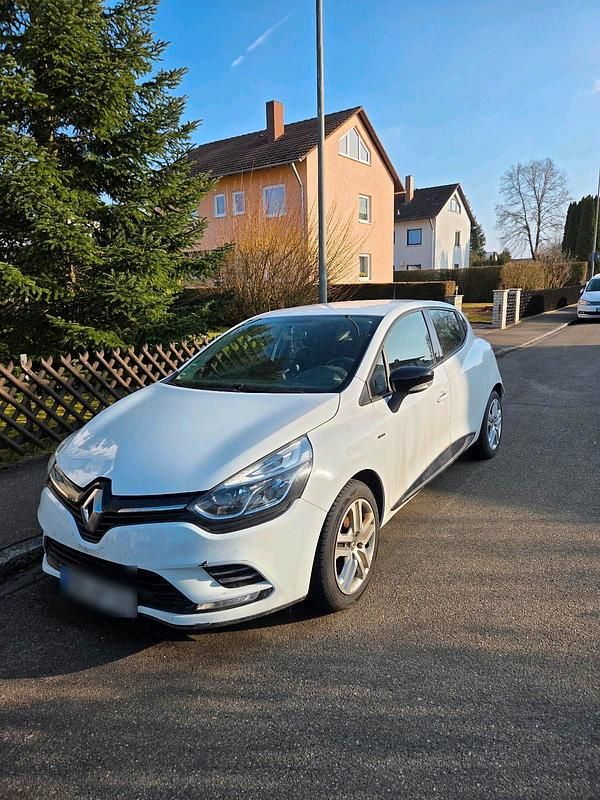 Gebraucht Renault Clio IV 73 PS (53 kW) 2018 Weiß Kleinwagen