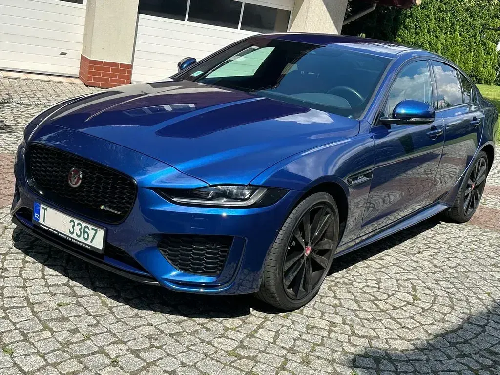 Gebraucht Jaguar XE R-Dynamic 300 PS (220 kW) 2023 Blau Limousine
