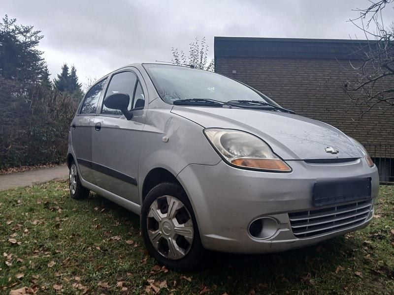 Gebraucht Chevrolet Matiz 52 PS (38 kW) 2010 Silber Kleinwagen