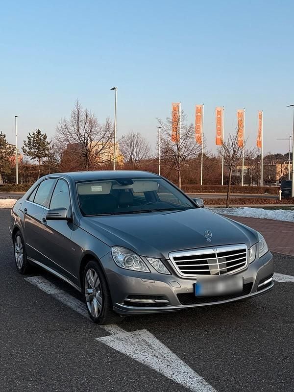 Gebraucht Mercedes E350 231 PS (169 kW) 2010 Silber Limousine