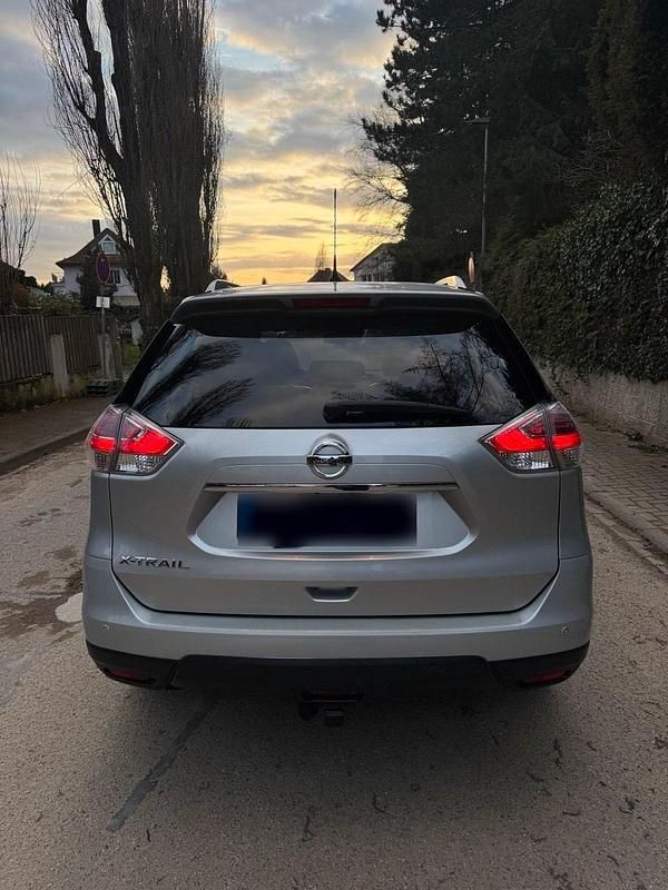 Gebraucht Nissan X-Trail Tekna 131 PS (96 kW) 2016 Silber SUV