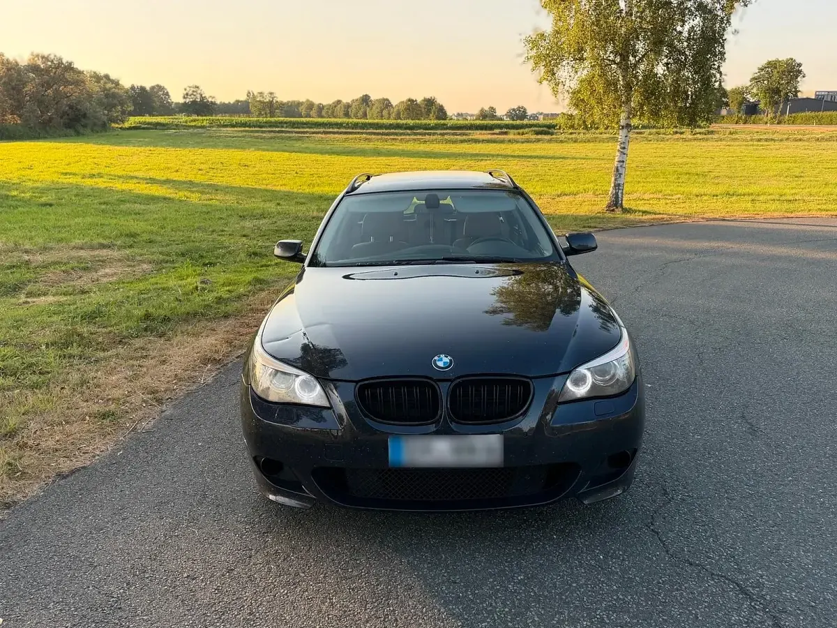 Gebraucht BMW 525 M Sport 197 PS (144 kW) 2008 Blau Kombi