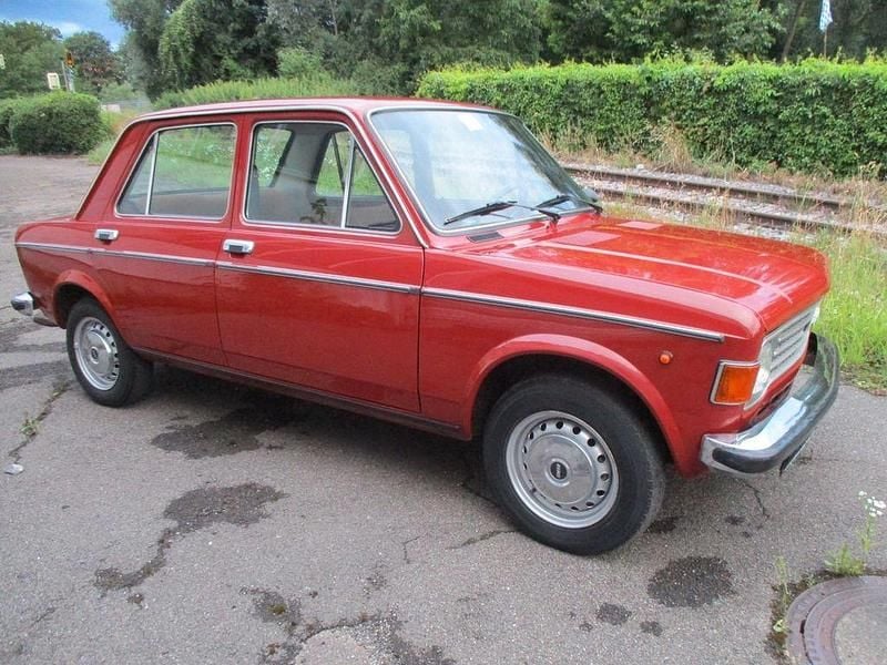 Gebraucht Fiat 128 75 PS (55 kW) 1976 Rot Limousine
