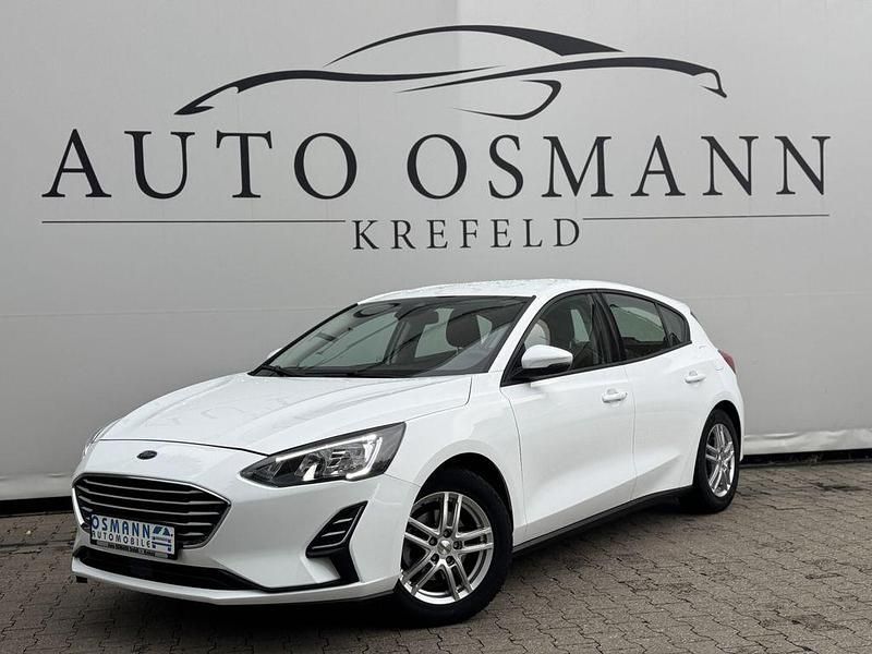 Weiß Gebraucht 2020 Ford Focus Trend Limousine | 12.500 € (Guter Preis) - Bild 1/4