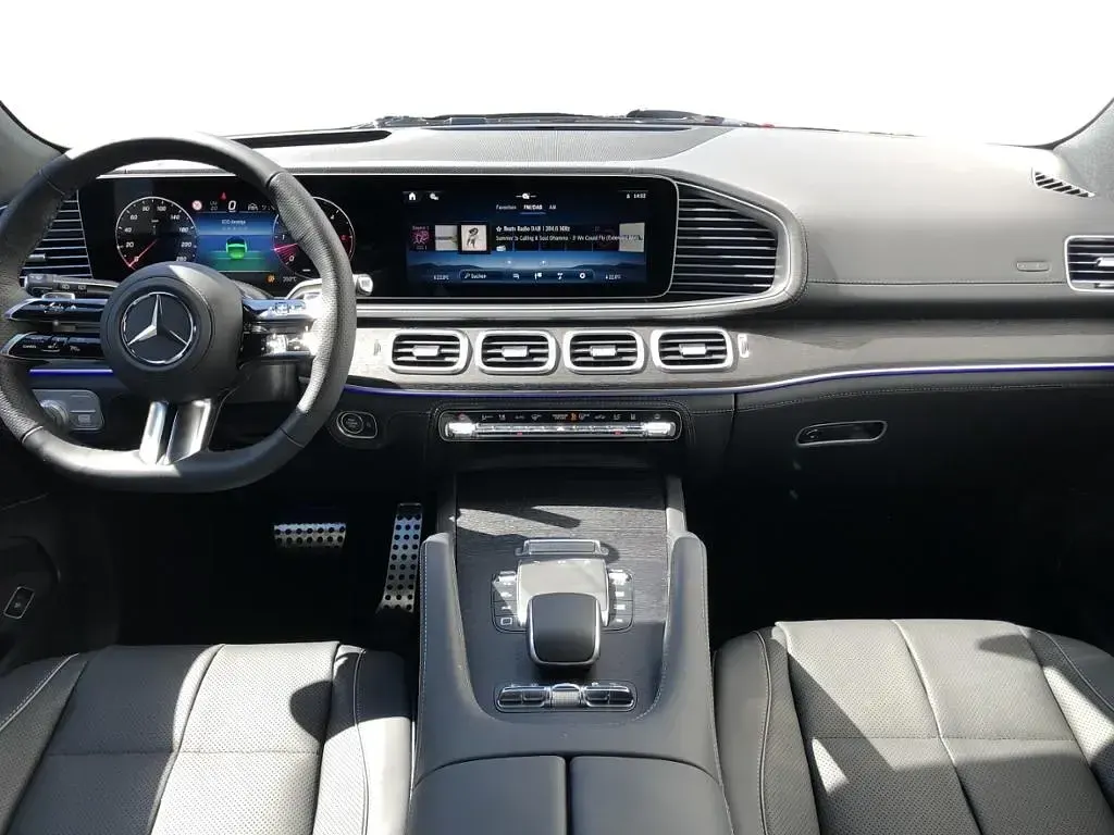 Gebraucht Mercedes GLS450 367 PS (269 kW) 2026 Metalliclack obsidianschwarz SUV