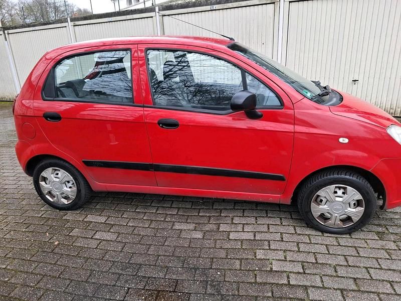 Gebraucht Chevrolet Matiz 52 PS (38 kW) 2008 Rot Kleinwagen